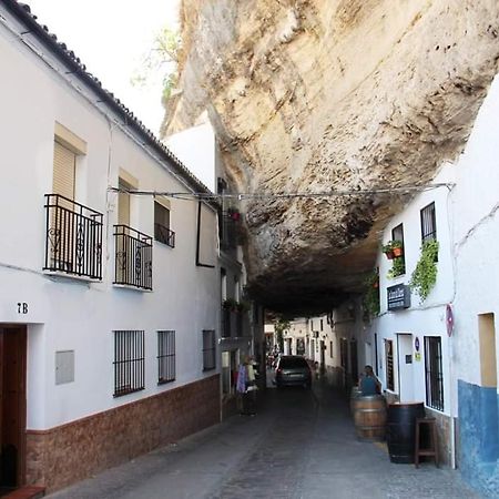 La Roca Encantada Setenil De Las Bodegas Extérieur photo