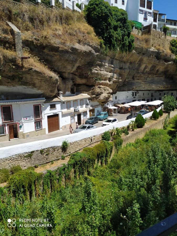 La Roca Encantada Setenil De Las Bodegas Extérieur photo